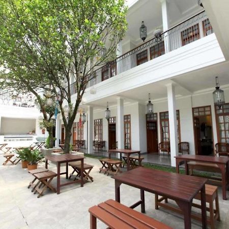 de' Halimun Guest House Bandung Extérieur photo