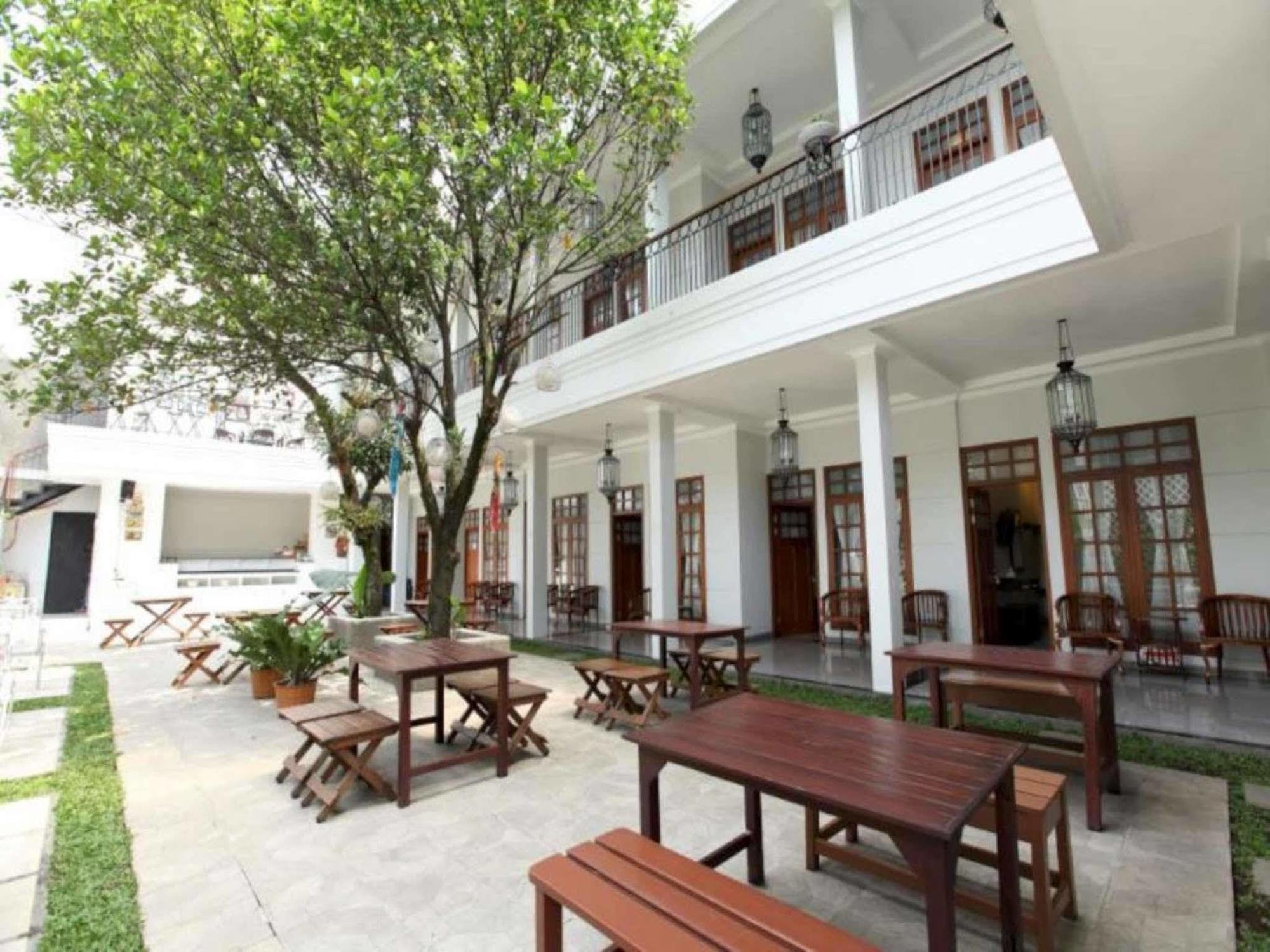de' Halimun Guest House Bandung Extérieur photo