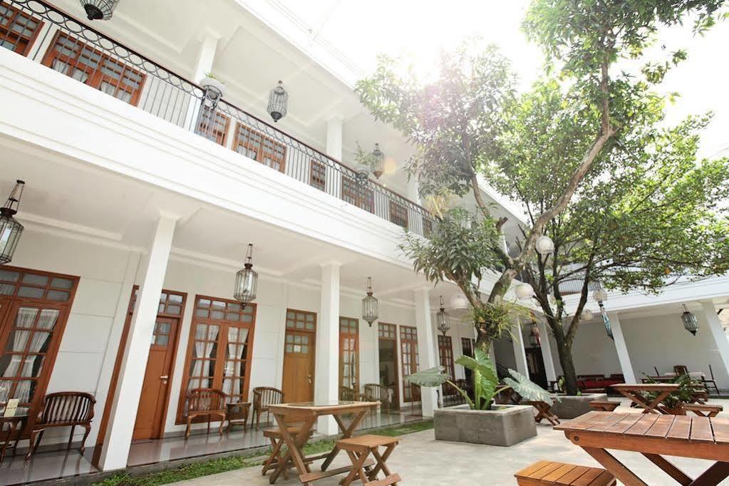 de' Halimun Guest House Bandung Extérieur photo